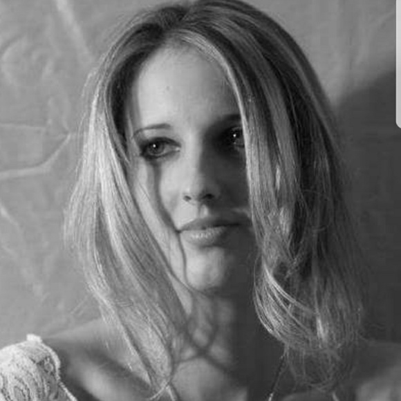 Meet your Posher, Amber - Picture 2 of 6